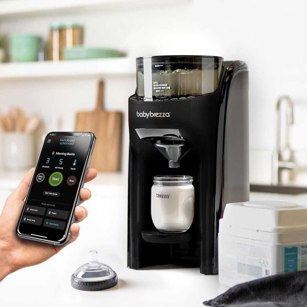دستگاه شیرساز مشکی مدل pro advanced wifi بیبی برزا BABY BREZZA